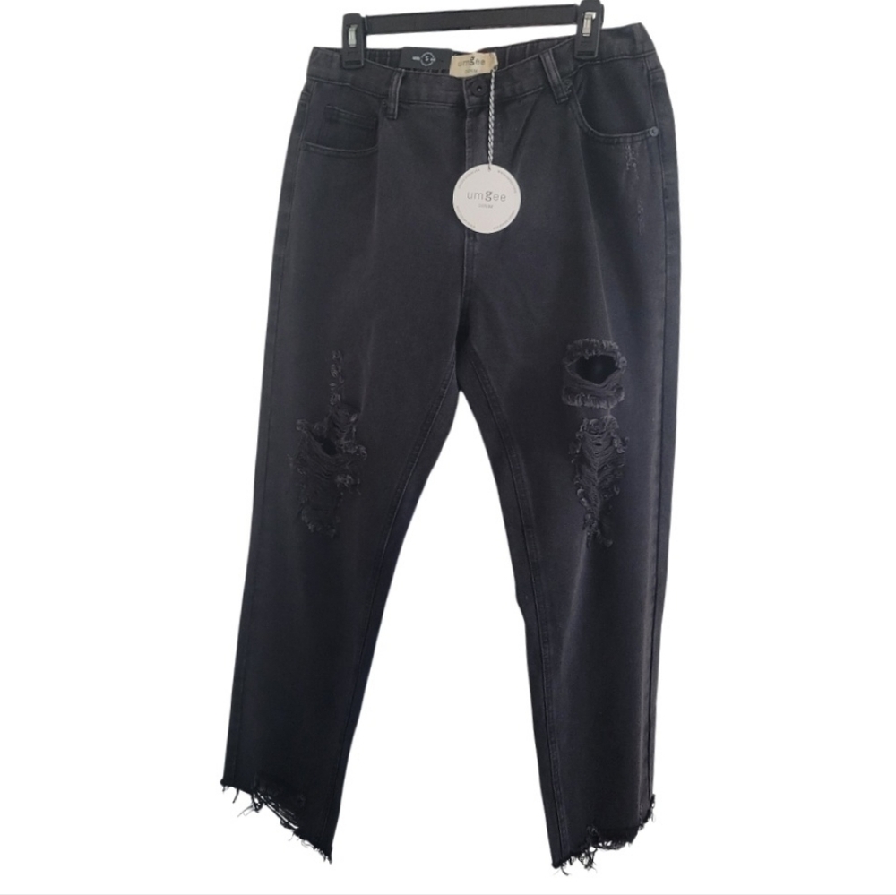 UMGEE Charcoal Black Straight Leg Distressed Cropped Jeans with Raw Hem NWT
